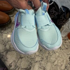 Nike Kids Aqua and Purple Sneakers 8C nwt